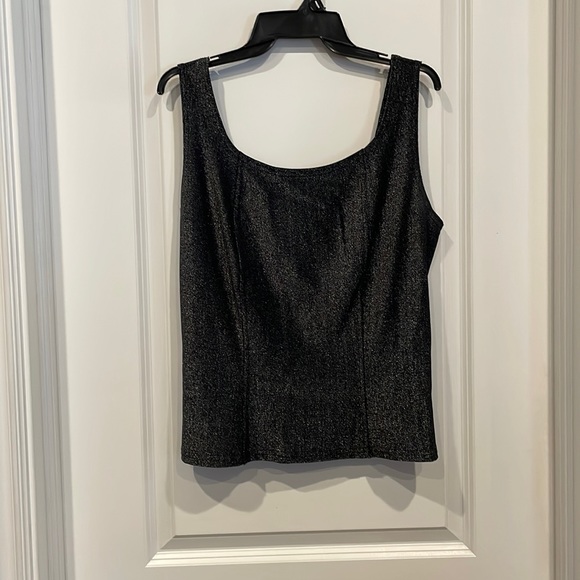 Ladies elegant tank top by Ness. - Picture 1 of 4